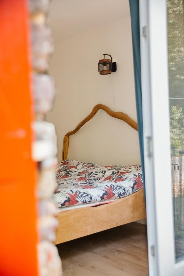 La Borgnardais Gite En Broceliande, Proche Guer - 1 A 11 Couchages Loutehel エクステリア 写真
